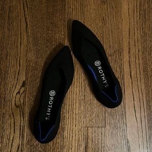 Rothys The Point Black Solid Women's Shoes in Size 8 - NWOT